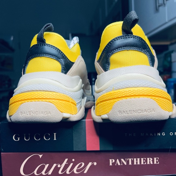 Balenciaga, doesn’t fit me, European size 38 - Picture 4 of 5